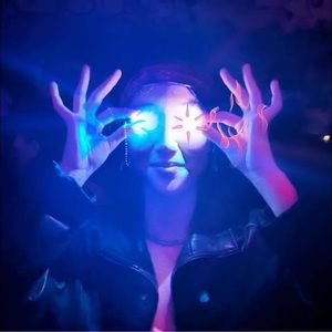 Meet your Posher, Elisa